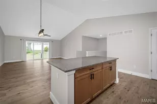 113 Sommerset Ct, O'Fallon, MO 63367 - Photo 10