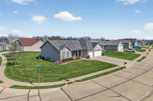 401 Shady River Dr, Saint Paul, MO 63366 - Photo 42