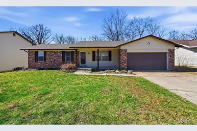 424 Morningside Drive, Saint Peters, MO 63376 - Photo 1