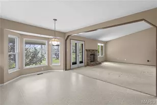 61 Majestic Ct, Fenton, MO 63026 - Photo 8