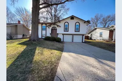 27 Glenna Drive, Saint Peters, MO 63376 - Photo 1