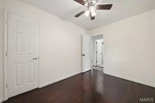 6709 Village Square Dr, Hazelwood, MO 63042 - Photo 14