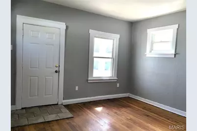 137 W Arlee Avenue, Saint Louis, MO 63125 - Photo 2