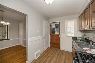 10217 Cabot Dr, Saint Louis, MO 63137 - Photo 18