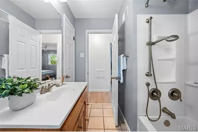 265 W Saint Anthony Lane, Florissant, MO 63031 - Photo 22