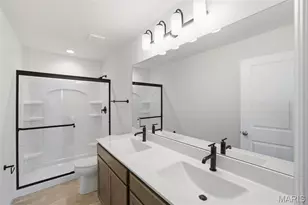 1649 Winding Mdws Dr, Fenton, MO 63026 - Photo 2