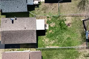 609 Valentine St, Festus, MO 63028 - Photo 2