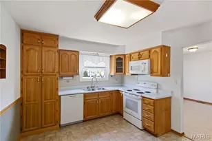 609 Valentine St, Festus, MO 63028 - Photo 4