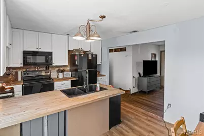 1826 Oliveto Lane, Hazelwood, MO 63042 - Photo 6