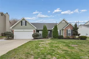 710 Longfellow Cir, O'Fallon, MO 63366 - Photo 2