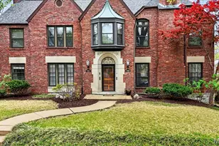 7508 York Dr, Saint Louis, MO 63105 - Photo 1