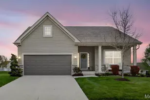 527 Columbia Downs, Lake Saint Louis, MO 63367 - Photo 2