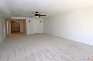 4926 Hurstborough Ct, Hazelwood, MO 63042 - Photo 16