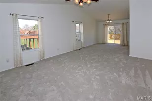 4926 Hurstborough Ct, Hazelwood, MO 63042 - Photo 4