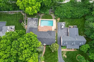 26 Narragansett Dr, Ladue, MO 63124 - Photo 28