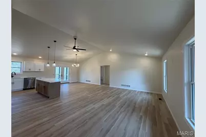 5722 Brady Rd, Hannibal, MO 63401 - Photo 2