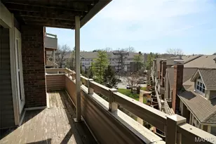1033 Wilton Royal Dr, Creve Coeur, MO 63146 - Photo 28