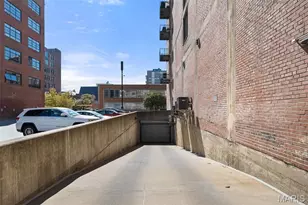 1627 Locust St, Saint Louis, MO 63103 - Photo 32