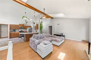 118 Walnut Hill Dr, Saint Charles, MO 63304 - Photo 8