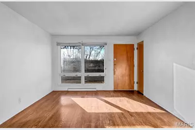 9014 Ellison Drive, Jennings, MO 63136 - Photo 6