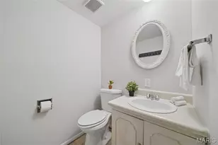 140 Burtonwood Dr, Ballwin, MO 63011 - Photo 4