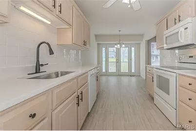 93 Rue De Paix, Lake Saint Louis, MO 63367 - Photo 12