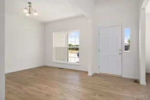 1387 Bloomfield Dr, Eureka, MO 63025 - Photo 2