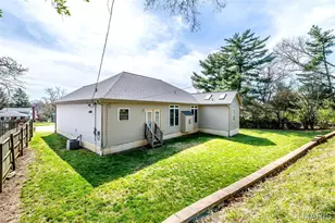 10825 Larkspur Dr, Saint Louis, MO 63123 - Photo 30