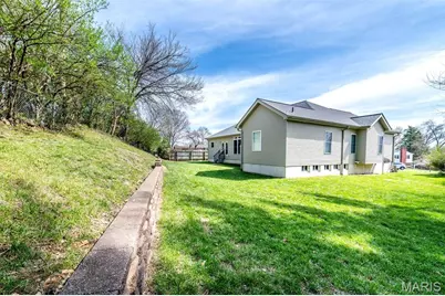 10825 Larkspur Drive, Saint Louis, MO 63123 - Photo 32