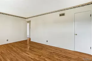 6437 Colletta Dr, Saint Louis, MO 63139 - Photo 8