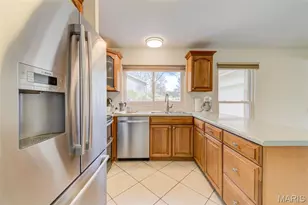 323 Chipley Cir, Ballwin, MO 63011 - Photo 16