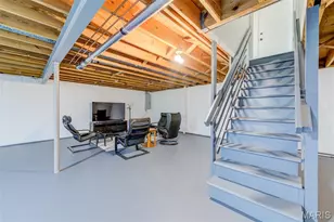 323 Chipley Cir, Ballwin, MO 63011 - Photo 32