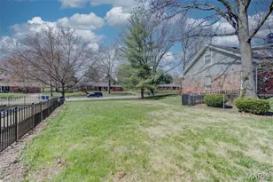 323 Chipley Cir, Ballwin, MO 63011 - Photo 46