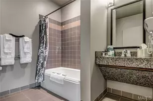 8025 Maryland Ave, Clayton, MO 63105 - Photo 22