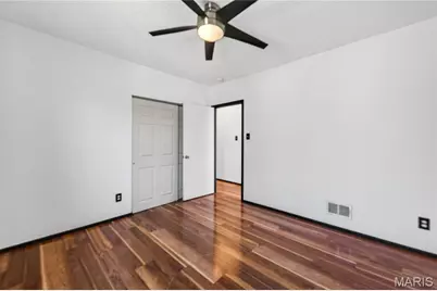 327 W Felton Avenue, Saint Louis, MO 63125 - Photo 8