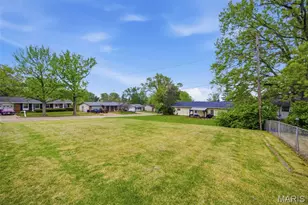 4394 Satiris Dr, Florissant, MO 63033 - Photo 34