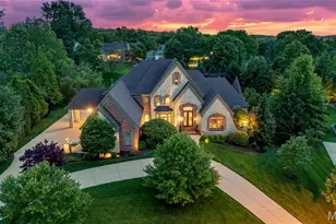 1215 Devonworth Dr, Town and Country, MO 63017 - Photo 2