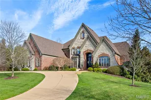 1215 Devonworth Dr, Town and Country, MO 63017 - Photo 2