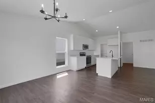 431 Yellow Rose Ct, Wentzville, MO 63385 - Photo 18