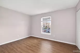 4294 Chateau De Ville Dr, Saint Louis, MO 63129 - Photo 10