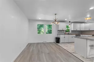 1912 Perryville Rd, Cape Girardeau, MO 63701 - Photo 12