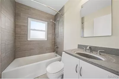 401 Hillcrest Boulevard, Ballwin, MO 63021 - Photo 18