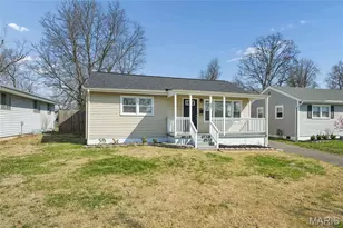 401 Hillcrest Blvd, Ballwin, MO 63021 - Photo 2
