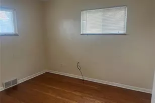 8456 Braddock Dr, University City, MO 63132 - Photo 12