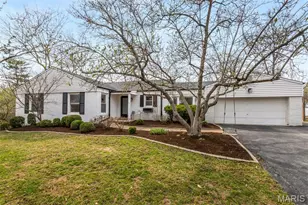 347 Dielman Rd, Saint Louis, MO 63132 - Photo 2