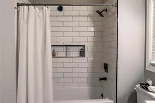 28 Columbus Square Dr, Saint Louis, MO 63101 - Photo 22