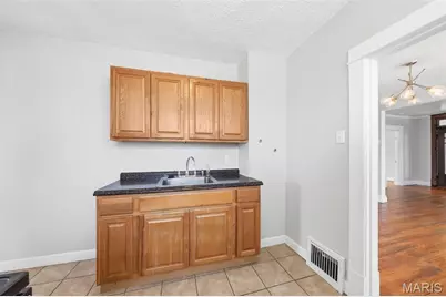 2408 Charlack Avenue, Overland, MO 63114 - Photo 18