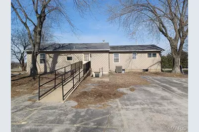 11364 Dorsett Road, Maryland Heights, MO 63043 - Photo 2