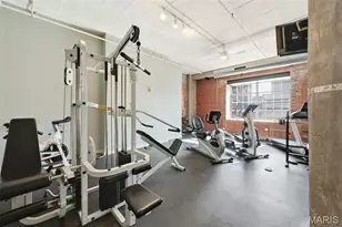 1627 Locust St, Saint Louis, MO 63103 - Photo 30