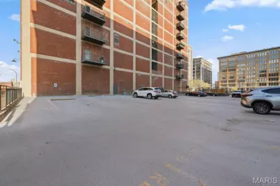 1627 Locust Street #305, Saint Louis, MO 63103 - Photo 32